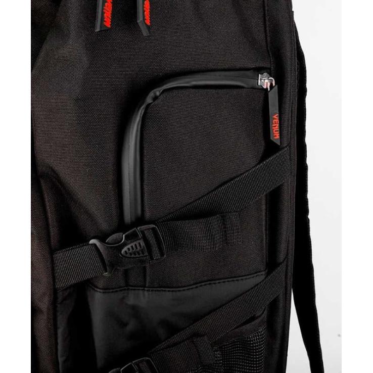 Sports bag Venum Xtreme Evo Black/Red