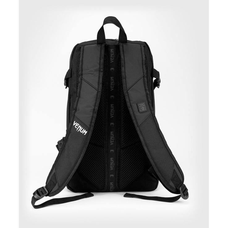 Sports bag Venum Challenger Pro Evo Black/White